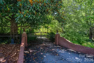 805 S Aspen St, Lincolnton, NC 28092 - Photo 3