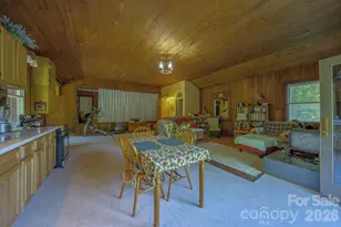 1712 Little Crk Rd, Hot Springs, NC 28743 - Photo 19