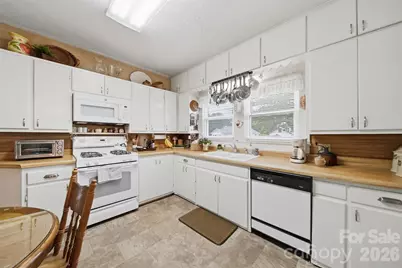 408 Garrou Avenue SE, Valdese, NC 28690 - Photo 21