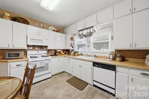 408 Garrou Ave SE, Valdese, NC 28690 - Photo 21