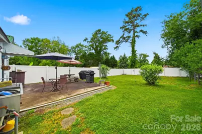 408 Garrou Avenue SE, Valdese, NC 28690 - Photo 39
