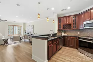 400 N Church St, Charlotte, NC 28202 - Photo 9