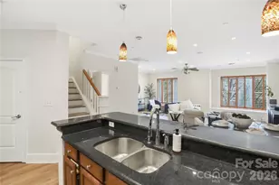 400 N Church St, Charlotte, NC 28202 - Photo 3