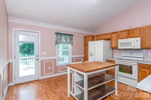 7534 Anchors Aweigh Ln, Sherrills Ford, NC 28673 - Photo 3