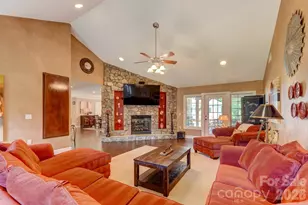 8106 Breezy Hill Dr, Browns Summit, NC 27214 - Photo 3