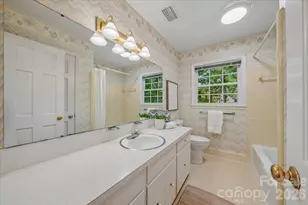 1024 Court Dr, Charlotte, NC 28211 - Photo 23