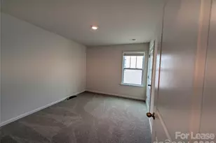 121 Sycamore Spgs Dr, Statesville, NC 28677 - Photo 13