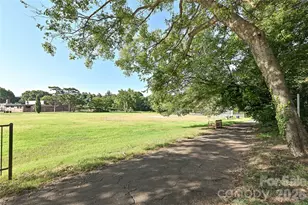 415 Jones St, Charlotte, NC 28208 - Photo 25