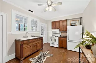 524 Hawthorne Ln, Charlotte, NC 28204 - Photo 9