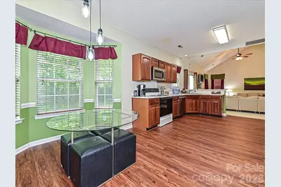 6719 Reedy Creek Road, Charlotte, NC 28215 - Photo 7