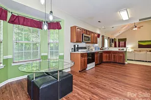 6719 Reedy Creek Rd, Charlotte, NC 28215 - Photo 7