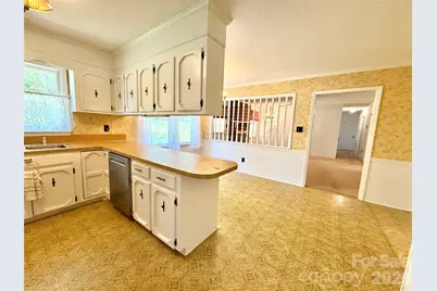1106 Laurel Woods Drive, Gastonia, NC 28052 - Photo 5