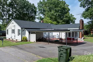 227 W 27th St, Newton, NC 28658 - Photo 31