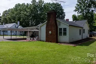 227 W 27th St, Newton, NC 28658 - Photo 37