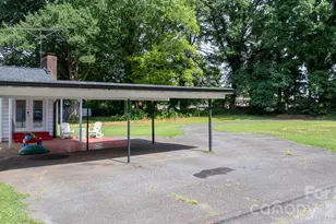 227 W 27th St, Newton, NC 28658 - Photo 29