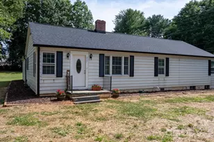 227 W 27th St, Newton, NC 28658 - Photo 1