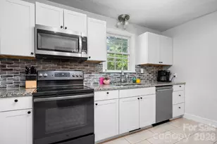 227 W 27th St, Newton, NC 28658 - Photo 11