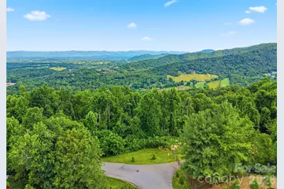 999 Perrion Avenue #18, Weaverville, NC 28787 - Photo 5