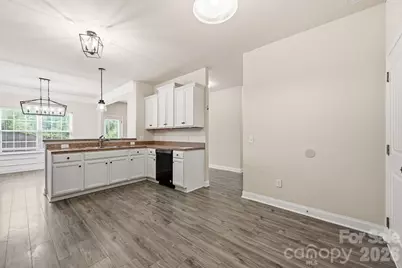 7820 Rockland Drive, Charlotte, NC 28213 - Photo 5