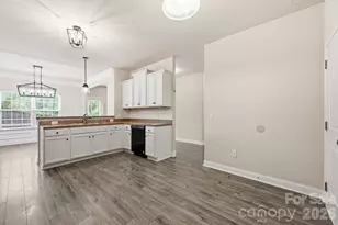 7820 Rockland Dr, Charlotte, NC 28213 - Photo 5