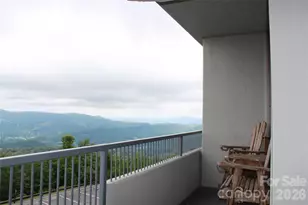 303 Sugar Top Dr, Banner Elk, NC 28604 - Photo 1