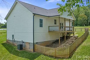 105 Crowder Hls Ln, Asheville, NC 28804 - Photo 7