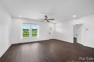 105 Crowder Hls Ln, Asheville, NC 28804 - Photo 15
