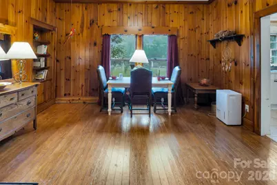 2103 N Thomas Avenue, Newton, NC 28658 - Photo 17