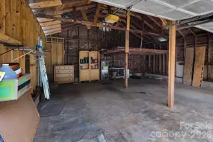 2103 N Thomas Ave, Newton, NC 28658 - Photo 37