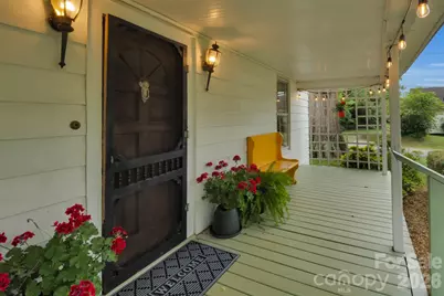 2103 N Thomas Avenue, Newton, NC 28658 - Photo 9