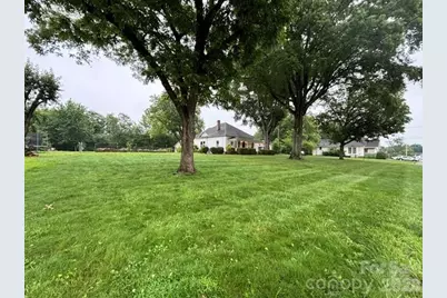 2103 N Thomas Avenue, Newton, NC 28658 - Photo 39