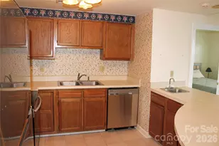 303 Sugar Top Dr, Banner Elk, NC 28604 - Photo 5