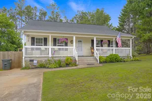 217 Lakewood Dr, Pickens, SC 29671 - Photo 3