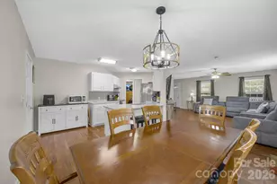 217 Lakewood Dr, Pickens, SC 29671 - Photo 13