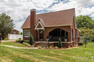 3308 16th St NE, Hickory, NC 28601 - Photo 1