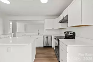 12932 Silvaire Farm Rd, Charlotte, NC 28278 - Photo 17