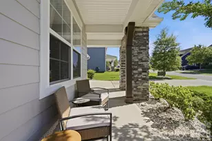 2018 Killian Creek Dr, Denver, NC 28037 - Photo 3