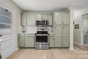 4023 Strangford Ave, Charlotte, NC 28215 - Photo 11