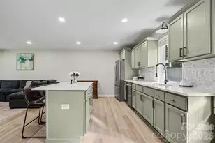 4023 Strangford Ave, Charlotte, NC 28215 - Photo 9