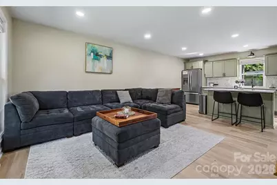 4023 Strangford Avenue, Charlotte, NC 28215 - Photo 5