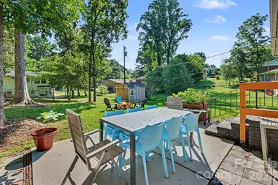 4023 Strangford Avenue, Charlotte, NC 28215 - Photo 21