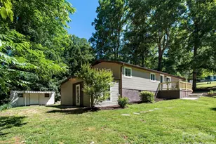 425 Lyndhurst Dr, Hendersonville, NC 28791 - Photo 1