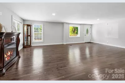 425 Lyndhurst Drive, Hendersonville, NC 28791 - Photo 7