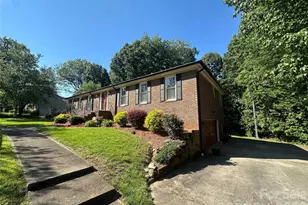 701 Blue Rock Dr, Charlotte, NC 28213 - Photo 1