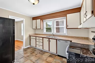 469 Kenilworth Road, Asheville, NC 28805 - Photo 9