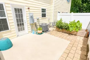 4376 Yoruk Forest Ln, Charlotte, NC 28211 - Photo 23