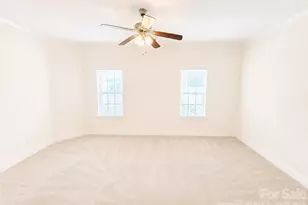 4376 Yoruk Forest Ln, Charlotte, NC 28211 - Photo 17