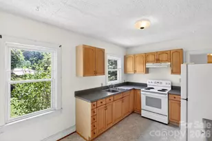 64 Second St, Tryon, NC 28782 - Photo 7