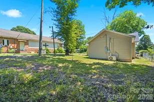 411 Weathers St, Shelby, NC 28150 - Photo 25