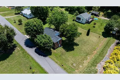111 Cross Memorial Avenue, Morganton, NC 28655 - Photo 29